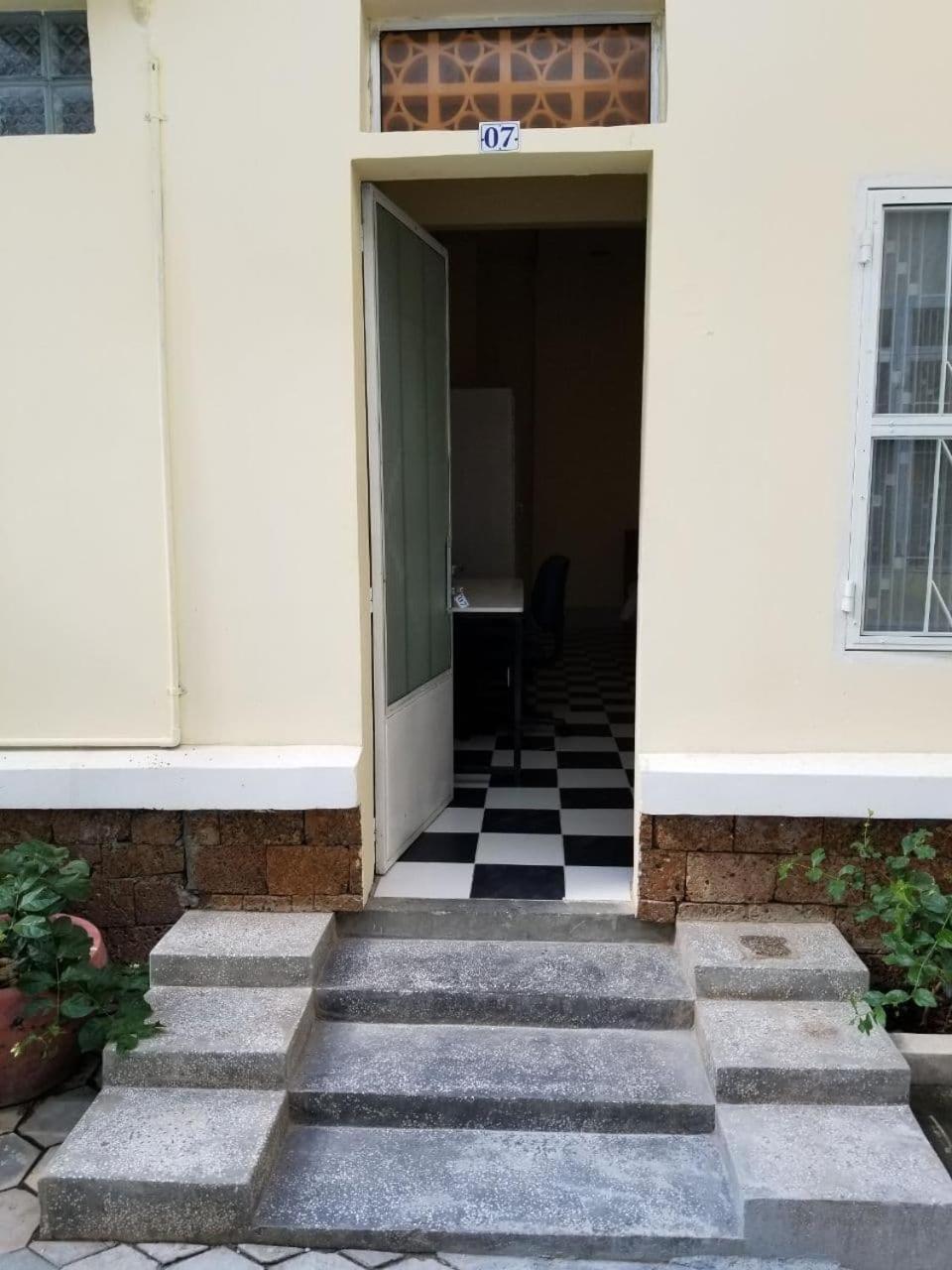 Room 7 - Studio In A Villa 5Mn Walk From The Royal Palace With Swimming Pool Phnom Penh Bagian luar foto